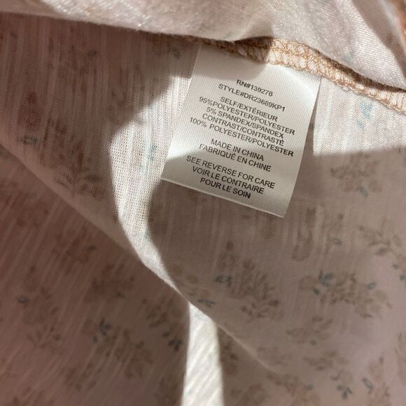 DR2 Women's Butterfly Short Sleeves Ditsy Floral V-Neck Top Brown/ Tan XS NWT - Picture 8 of 10